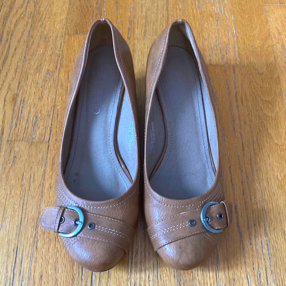 Tan Wedges size 10